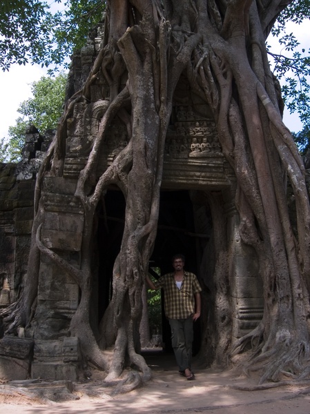 Cambodia_Angkor Wat_3_18-20_06_052