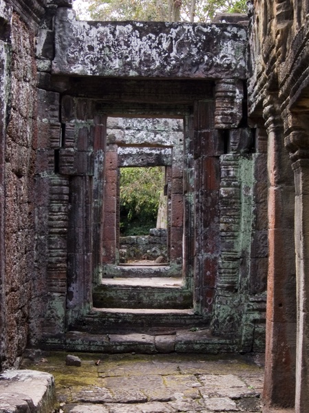 Cambodia_Angkor Wat_3_18-20_06_066