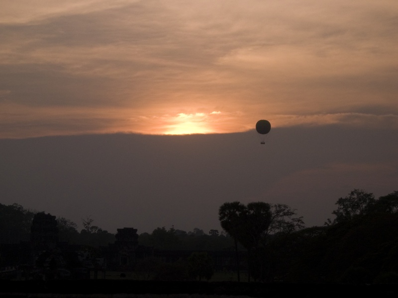 Cambodia_Angkor Wat_3_18-20_06_100