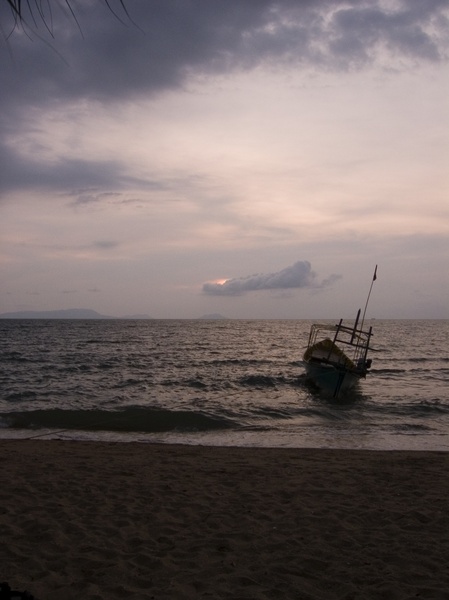 Cambodia_Rabbit Island_3_27_06_06