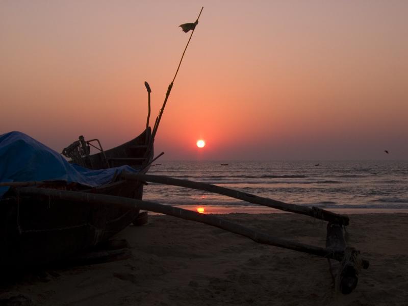 India-Colva Beach Goa_11_16,17_05_05