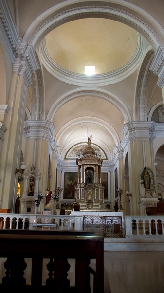 Inside the Cathedral-Basilica de la Asunción